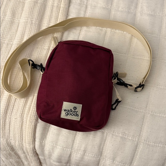 Mini Messenger - Picture 2 of 3